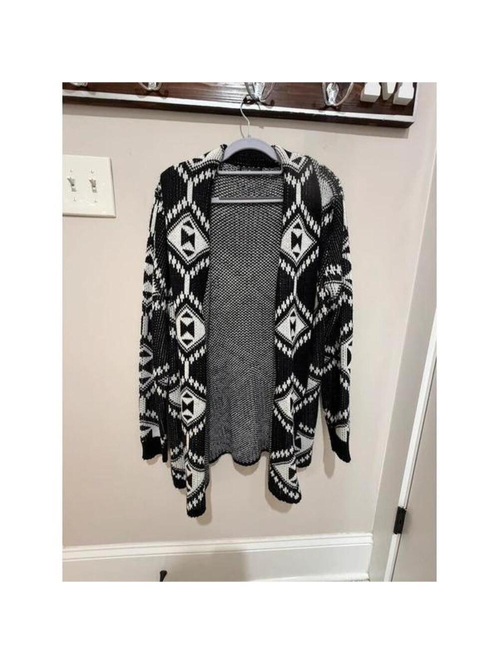 Geometric long cardigan black and white monochrome fall winter festival country